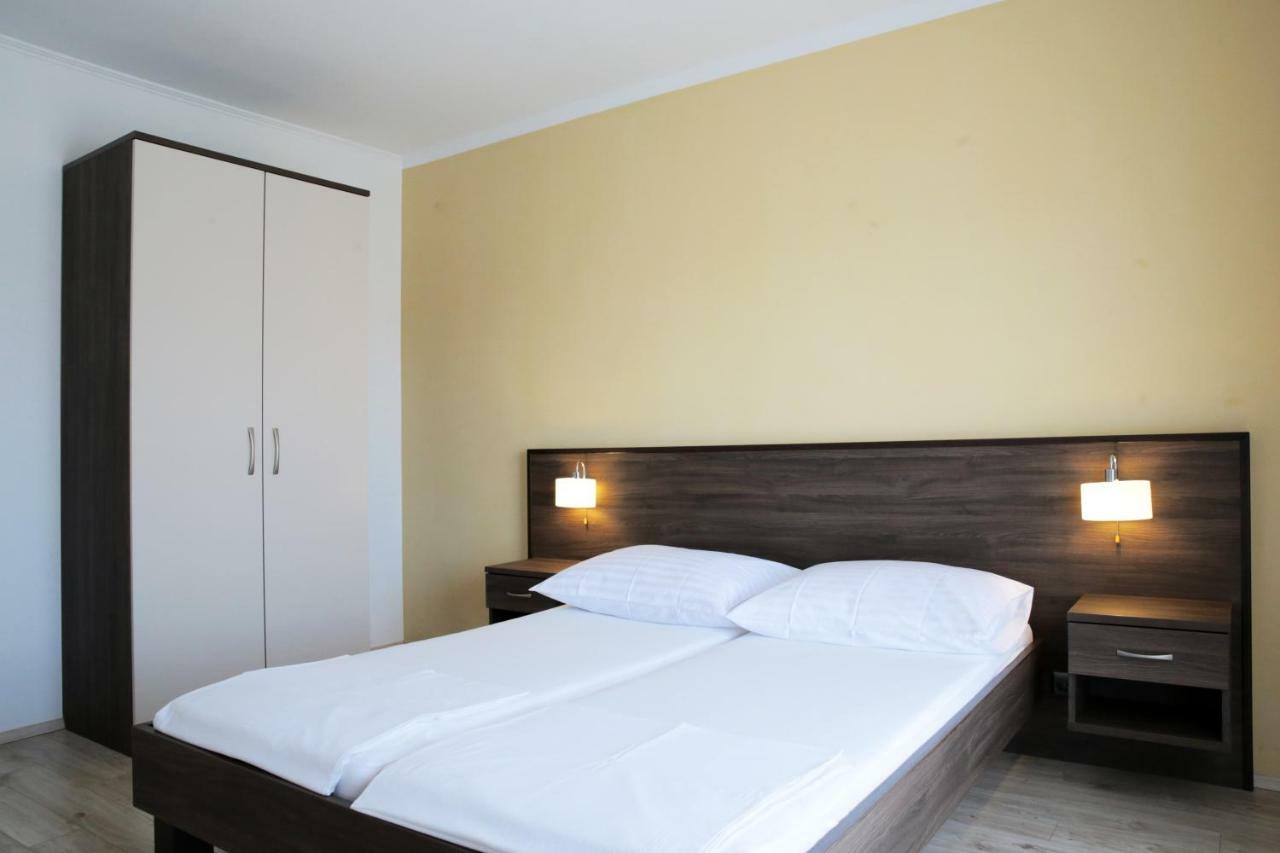 Apartments And Rooms Bozena Vodice Exterior photo