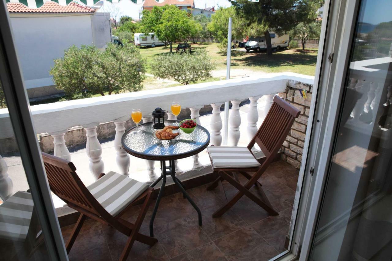 Apartments And Rooms Bozena Vodice Exterior photo